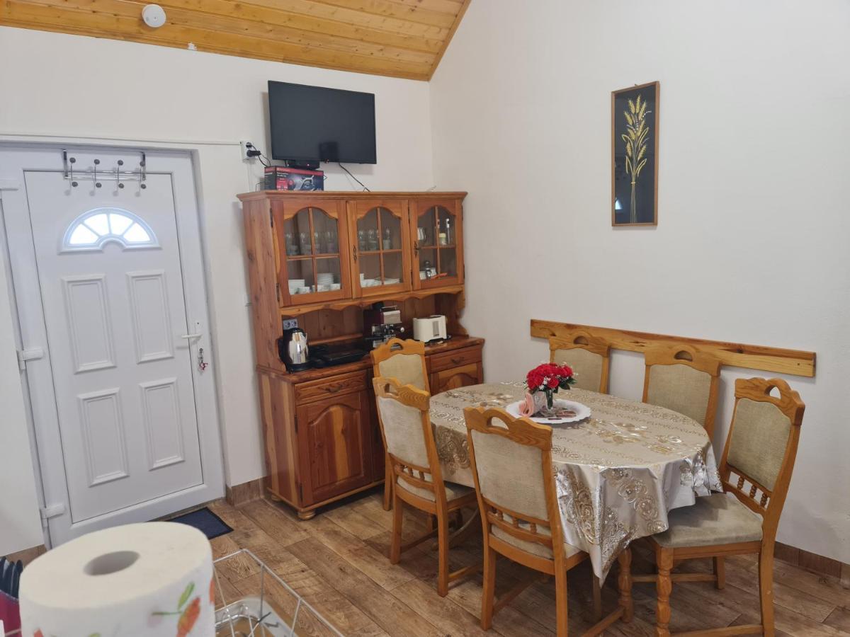 Hobby Vendeghaz Διαμέρισμα Kiskunmajsa Εξωτερικό φωτογραφία