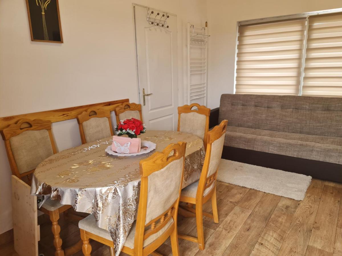 Hobby Vendeghaz Διαμέρισμα Kiskunmajsa Εξωτερικό φωτογραφία